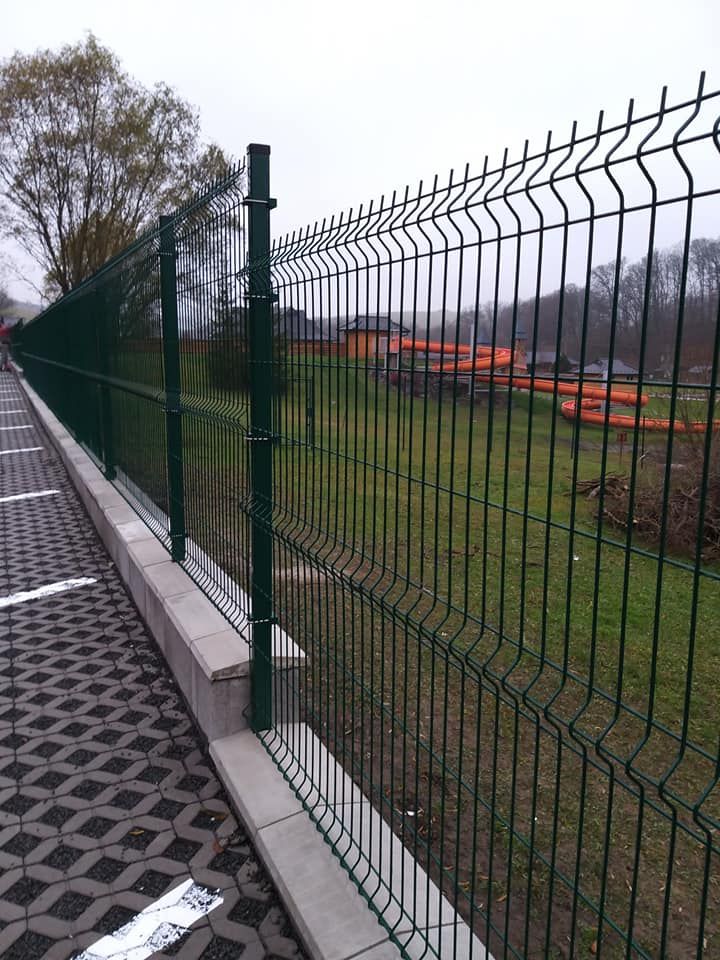 Telepítési tippek és biztonsági szempontok ipari kerítésnél